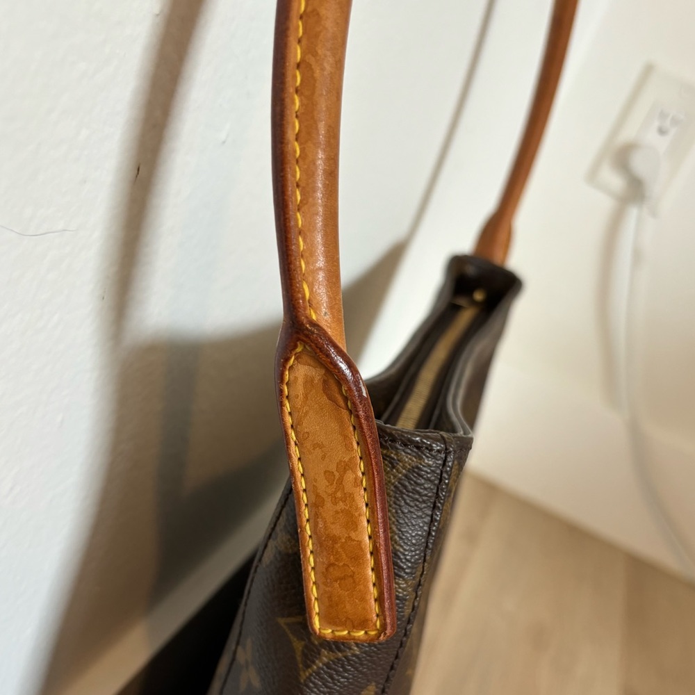 Louis Vuitton Monogram Looping MM - Picture 8 of 13